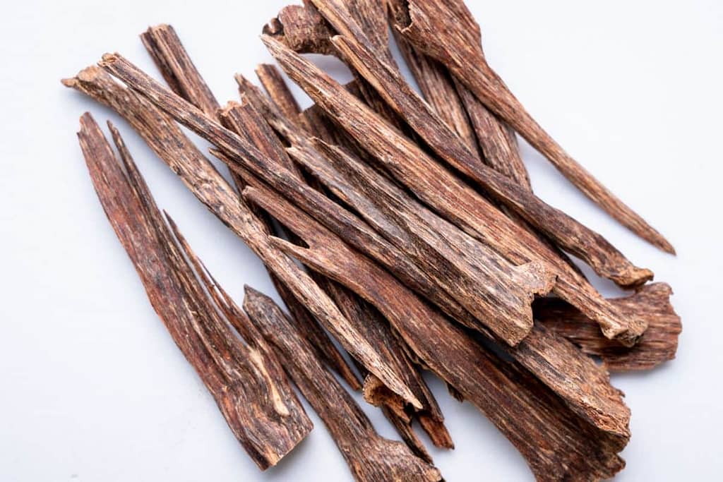 Agar Agar Wood Plantation: Sustainable Cultivation Practices 2 agar agar wood, agarwood essential oil, agarwood oil, oud oil